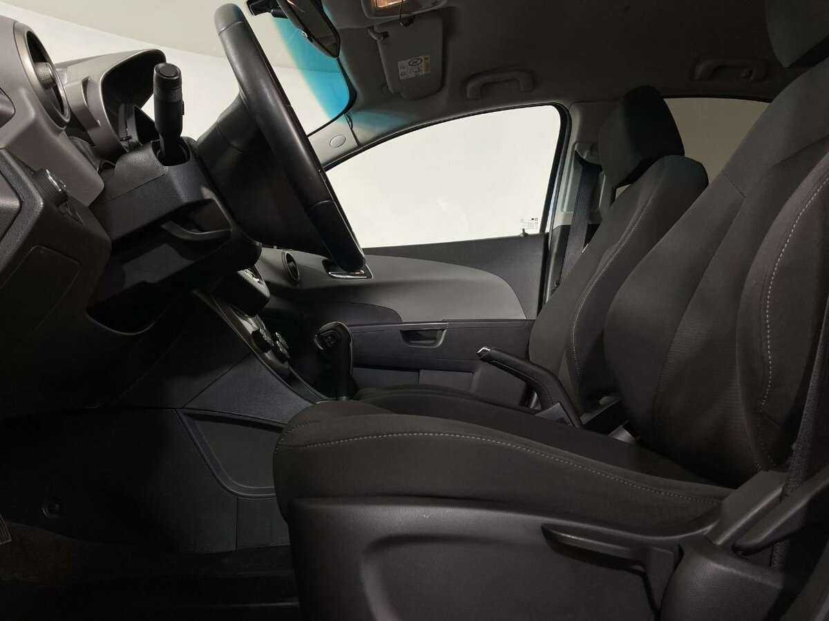 Chevrolet Aveo, 2015 - Фото №7