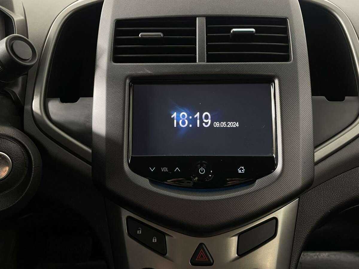 Chevrolet Aveo, 2015 - Фото №9