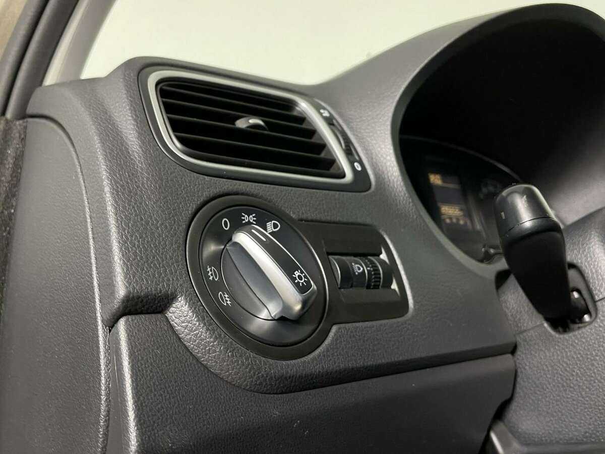 Volkswagen Polo, 2015 - Фото №7