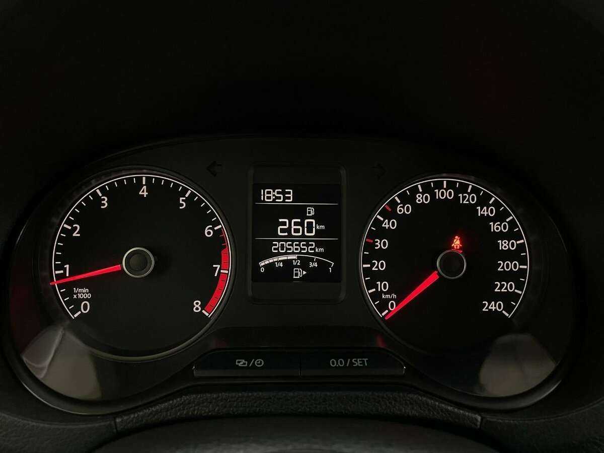 Volkswagen Polo, 2015 - Фото №9