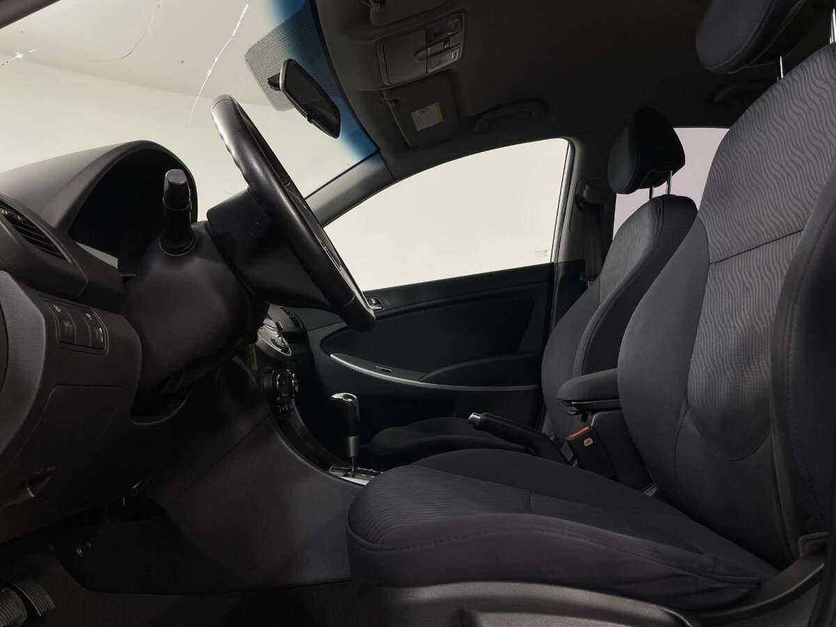 Hyundai Solaris, 2012 - Фото №9