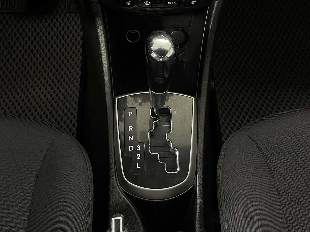 Hyundai Solaris, 2012 - Фото №12