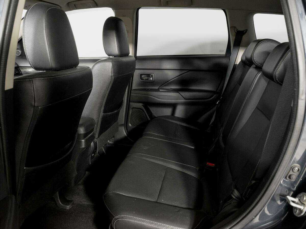Mitsubishi Outlander, 2017 - Фото №8