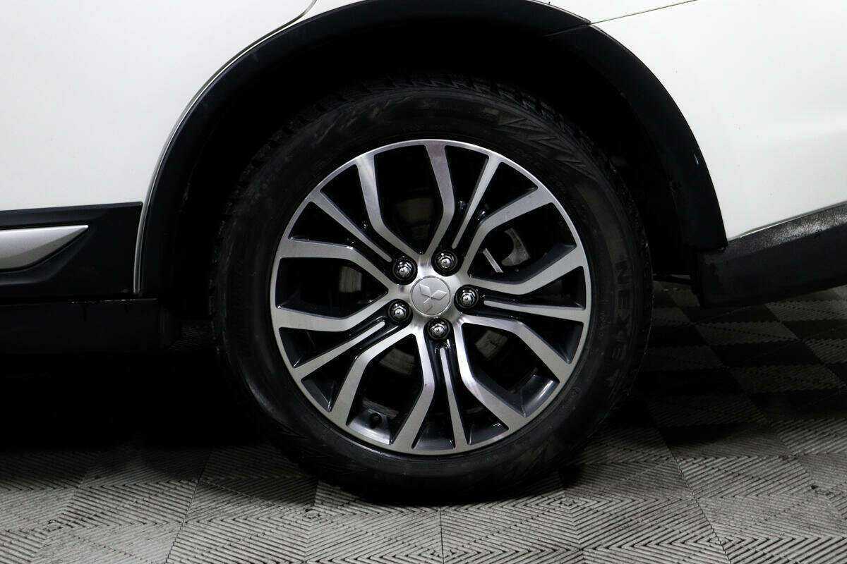 Mitsubishi Outlander, 2018 - Фото №11