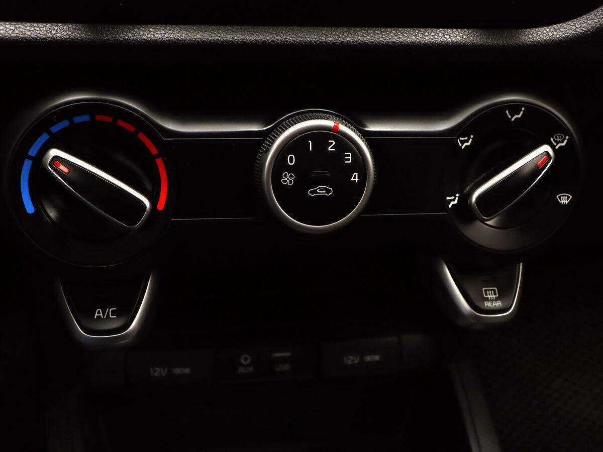 Kia Rio, 2018 - Фото №17