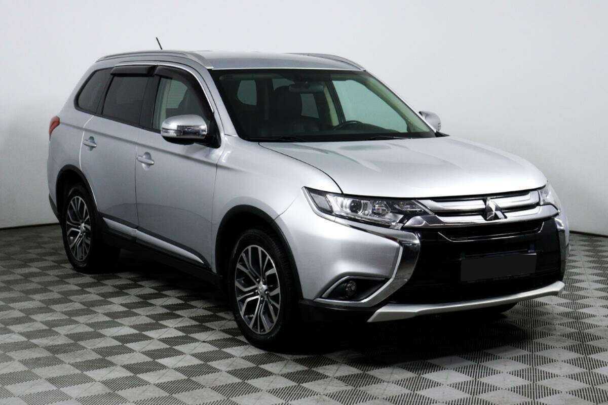 Mitsubishi Outlander, 2015 - Фото №2