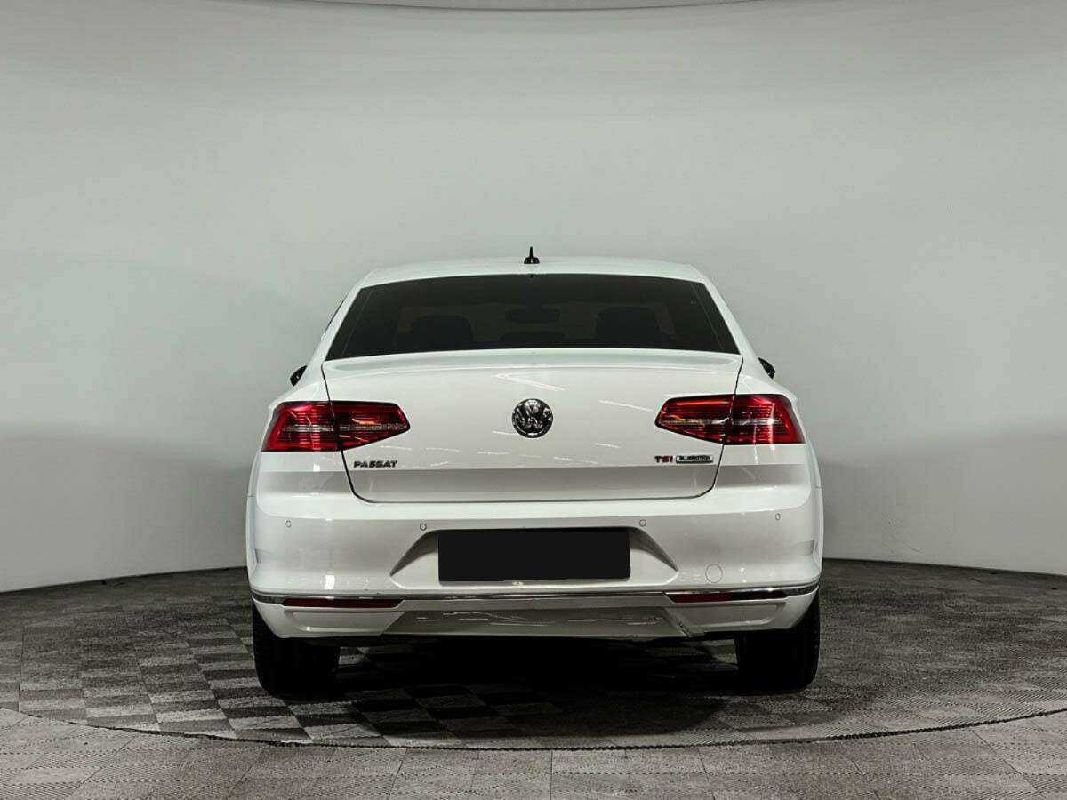 Volkswagen Passat, 2017 - Фото №5