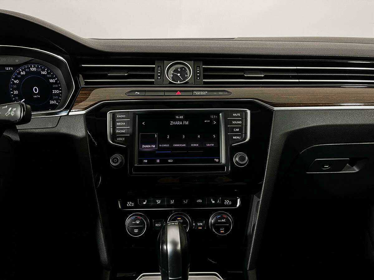 Volkswagen Passat, 2017 - Фото №14