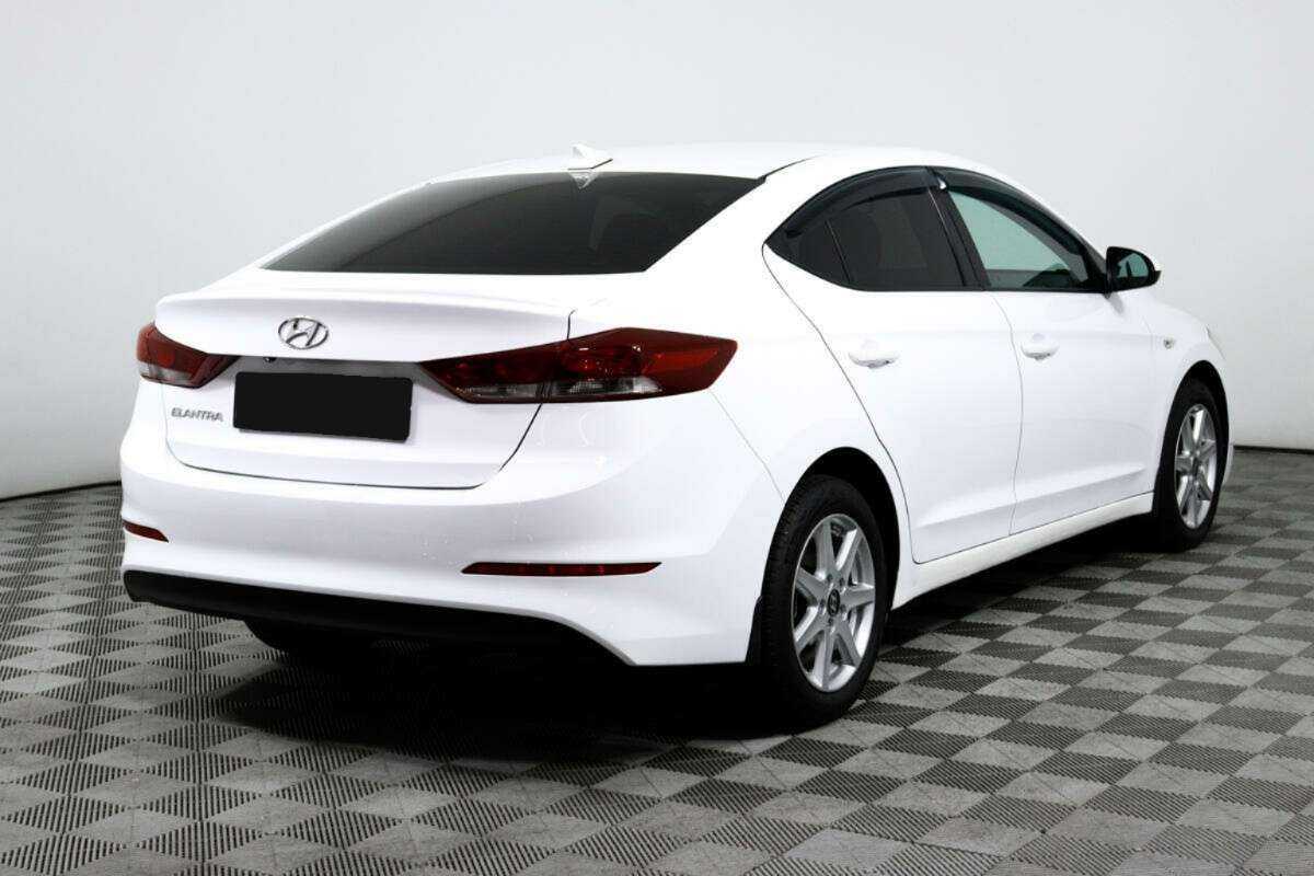 Hyundai Elantra, 2018 - Фото №4