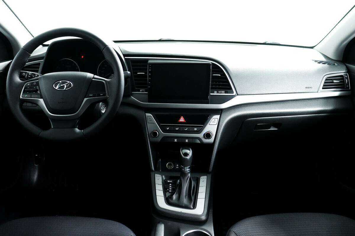 Hyundai Elantra, 2018 - Фото №10