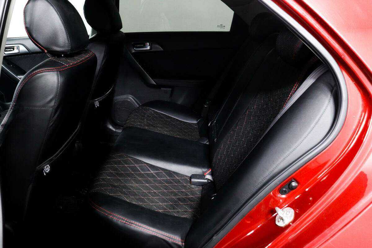 Kia Cerato, 2012 - Фото №11