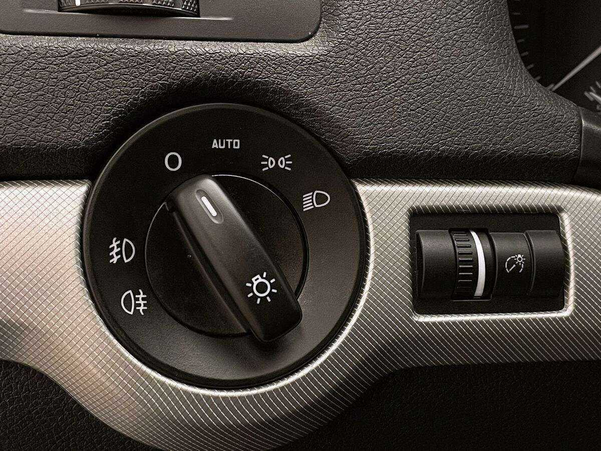 Skoda Octavia, 2012 - Фото №12