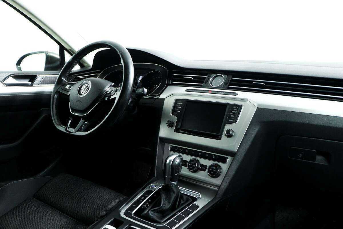 Volkswagen Passat, 2016 - Фото №8