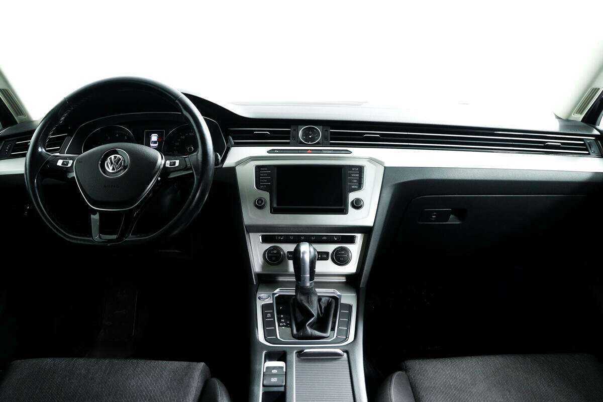 Volkswagen Passat, 2016 - Фото №10