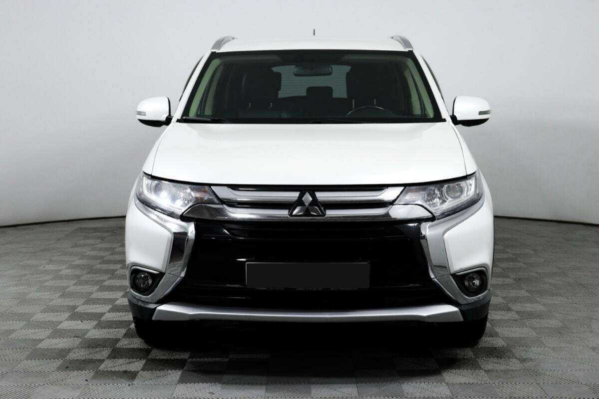 Mitsubishi Outlander, 2015 - Фото №1