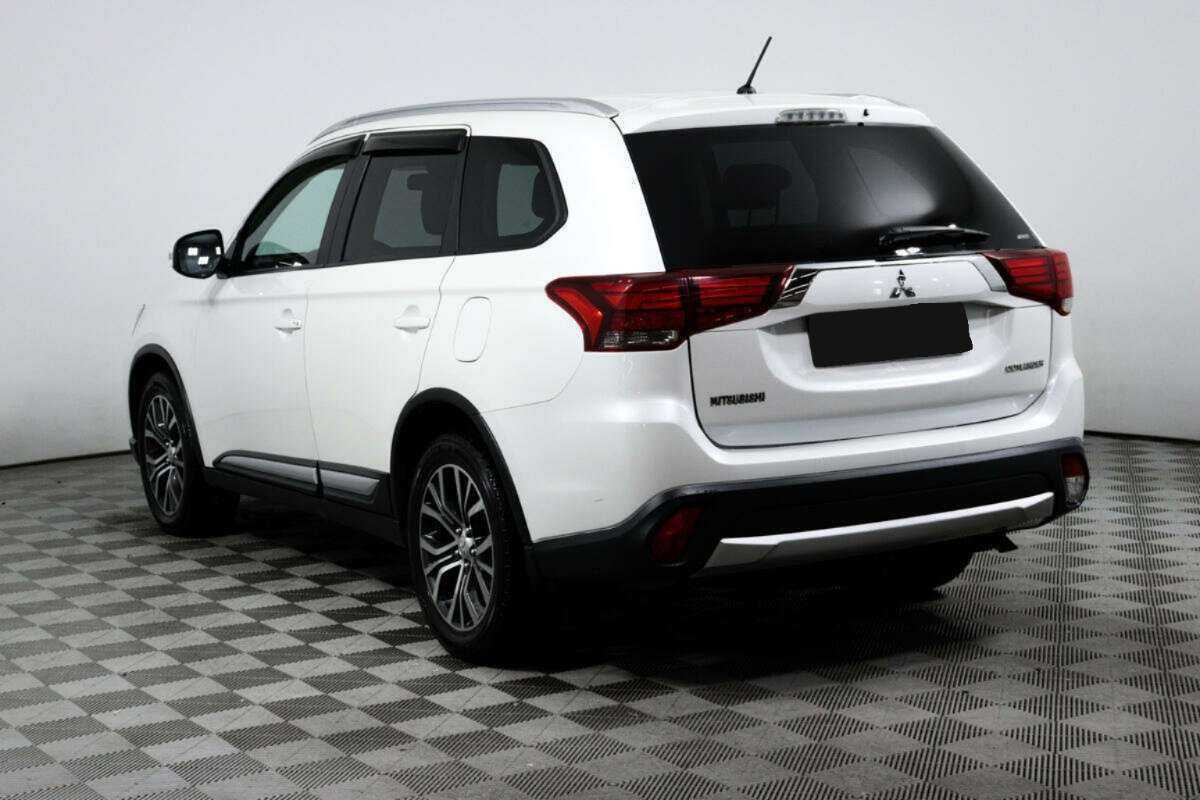Mitsubishi Outlander, 2015 - Фото №6