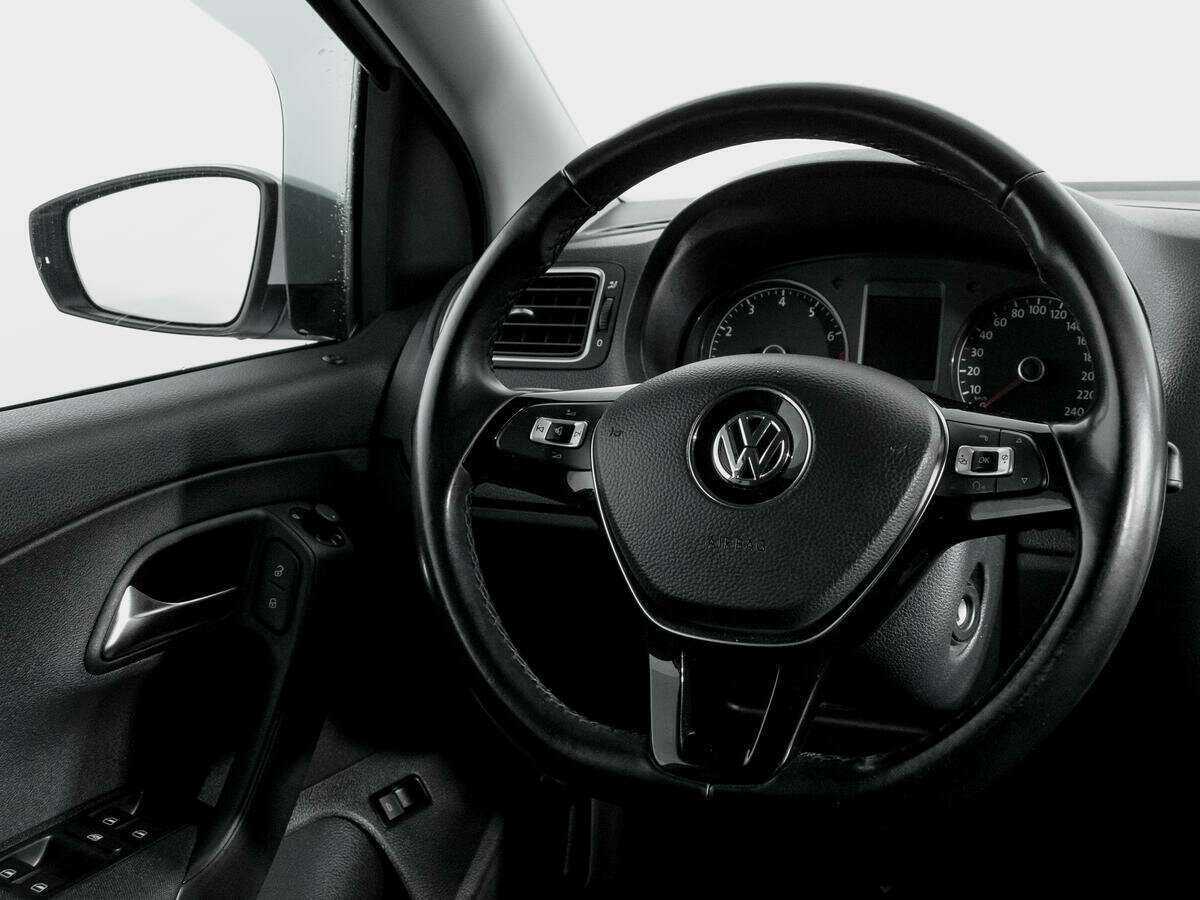 Volkswagen Polo, 2018 - Фото №11