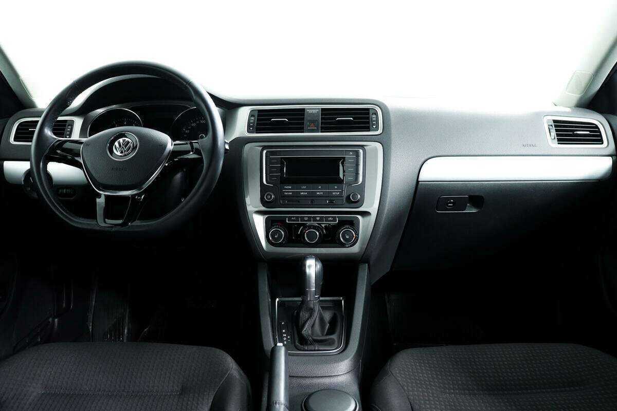 Volkswagen Jetta, 2018 - Фото №10