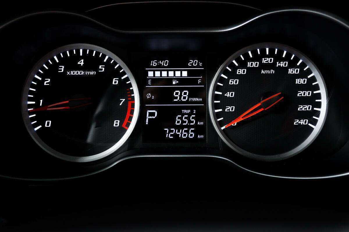 FAW Besturn X40, 2019 - Фото №9