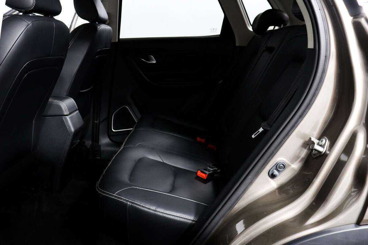 FAW Besturn X40, 2019 - Фото №11