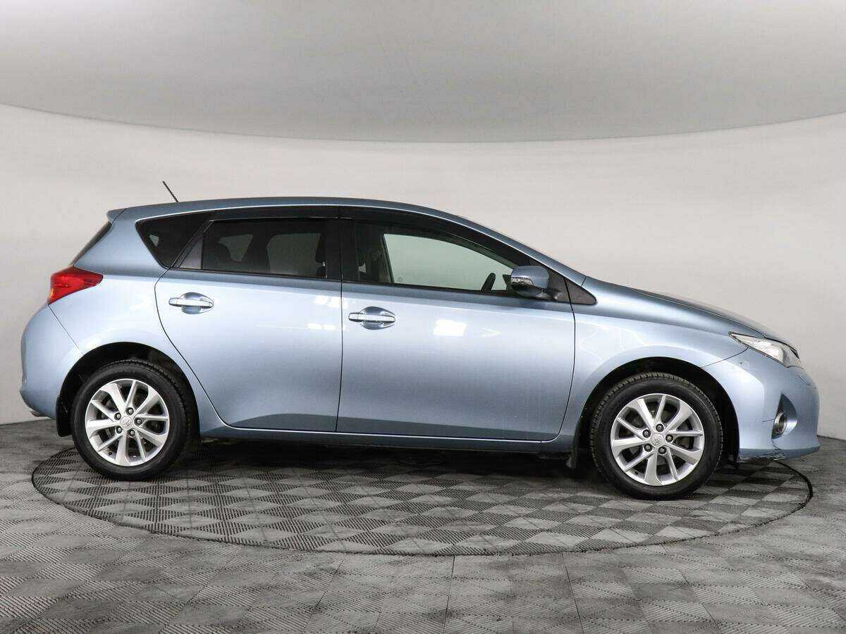Toyota Auris, 2013 - Фото №3