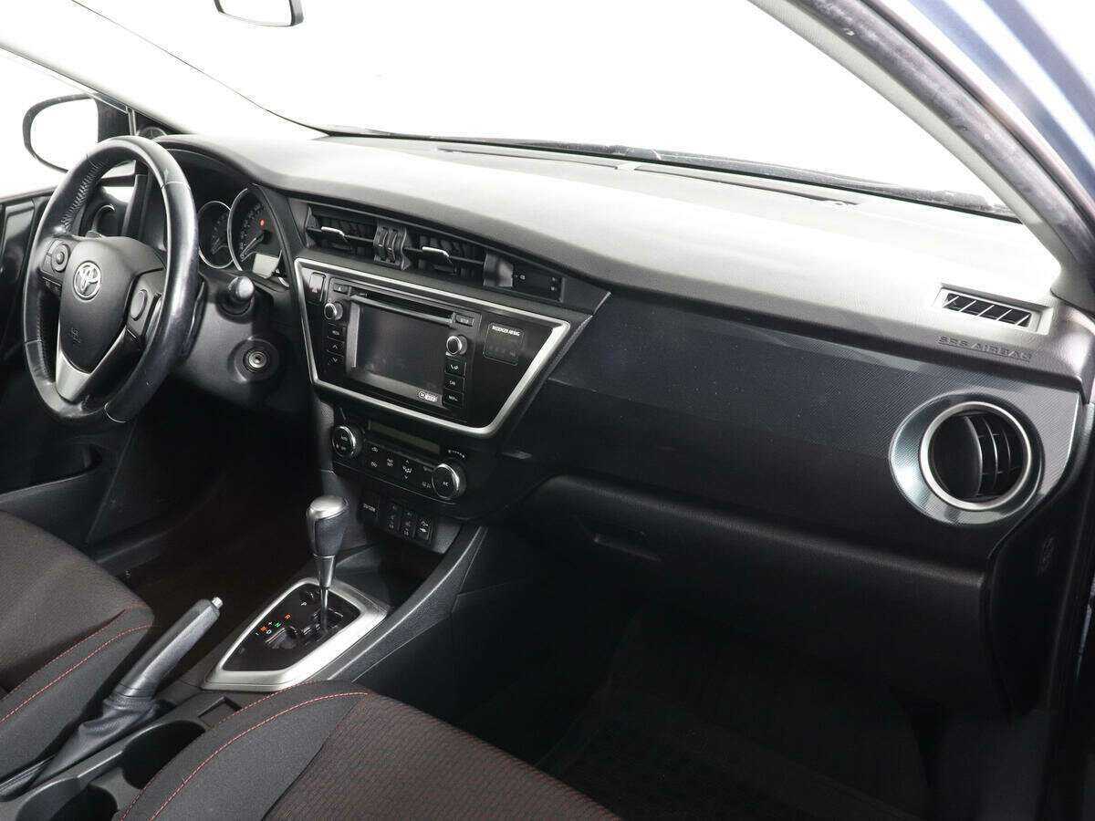 Toyota Auris, 2013 - Фото №9