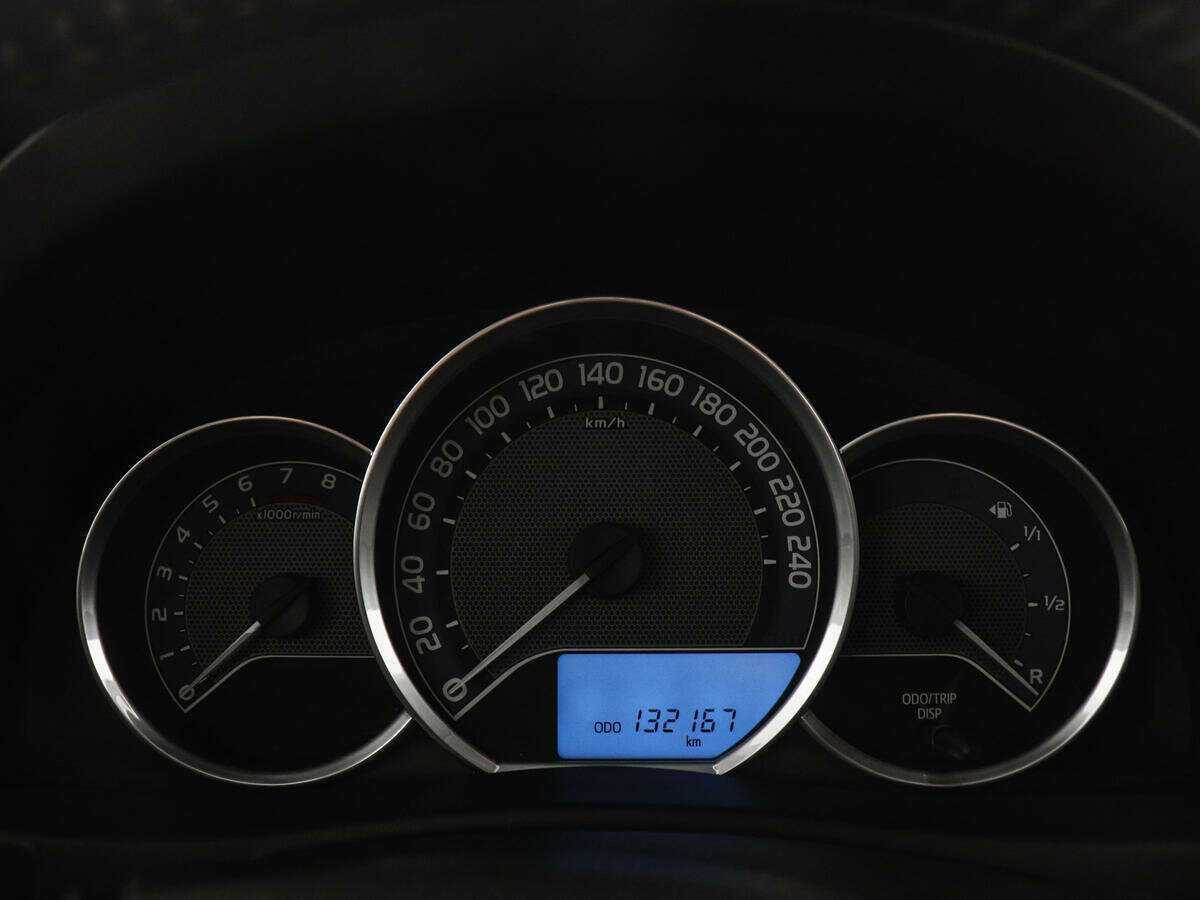 Toyota Auris, 2013 - Фото №10