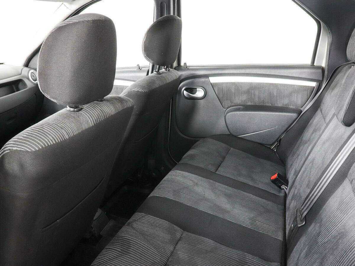 Renault Logan, 2012 - Фото №11