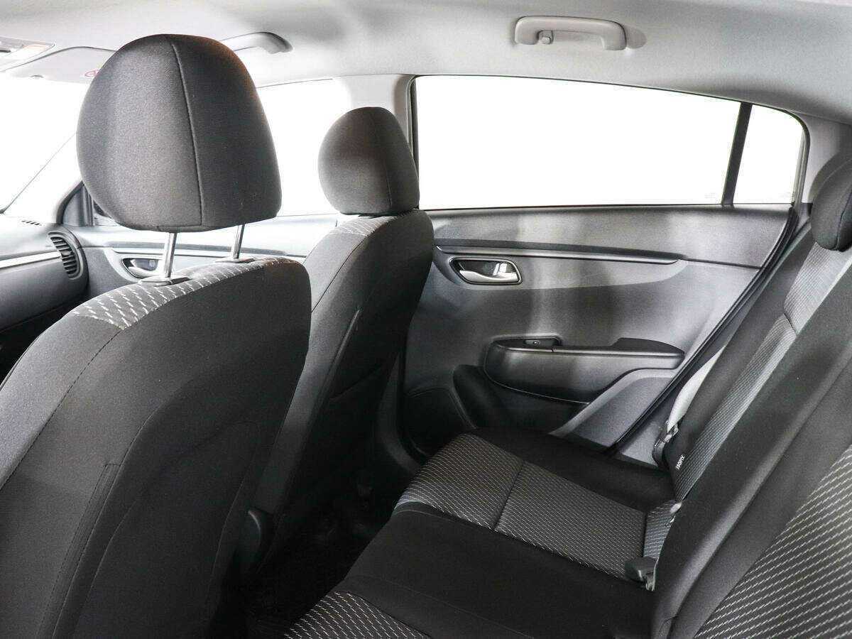 Kia Rio X-Line, 2019 - Фото №11