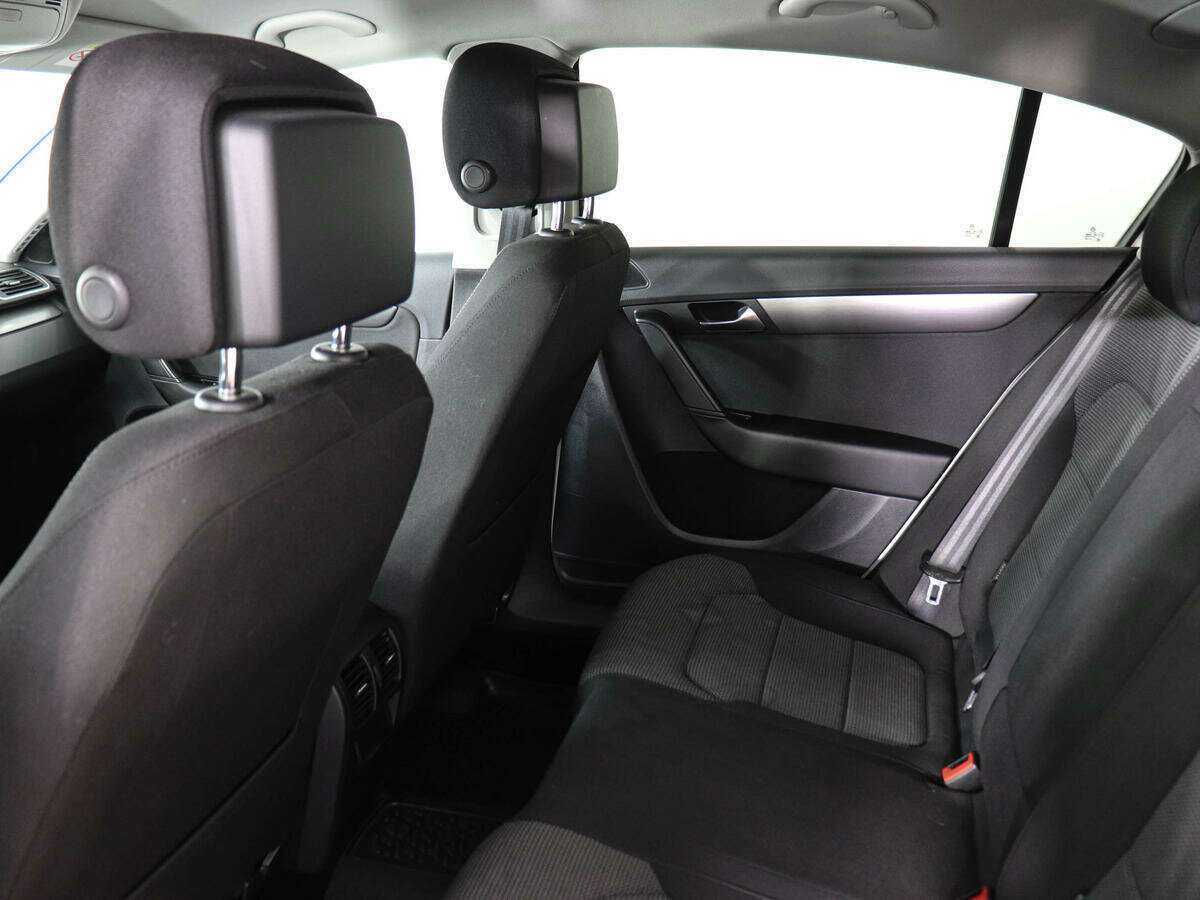 Volkswagen Passat, 2013 - Фото №11