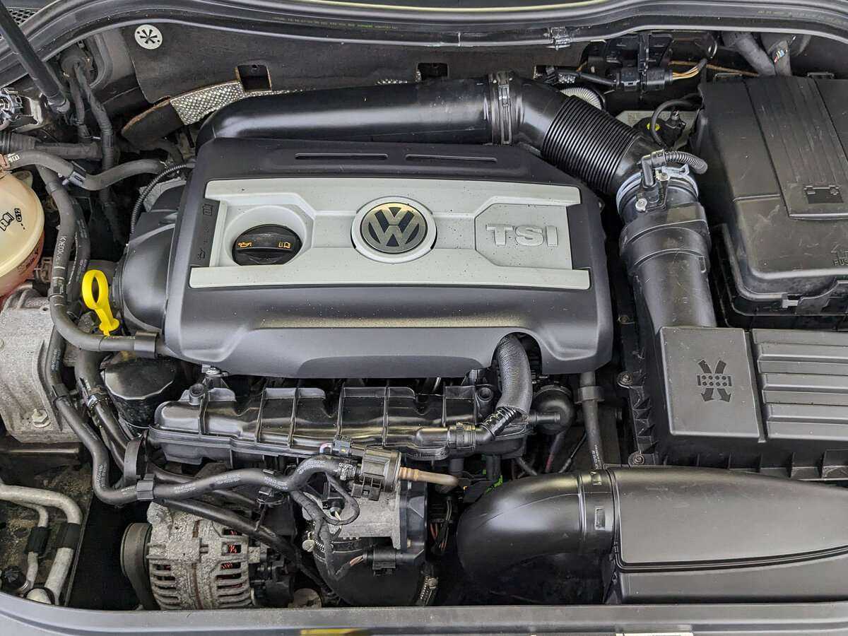 Volkswagen Passat CC, 2013 - Фото №8