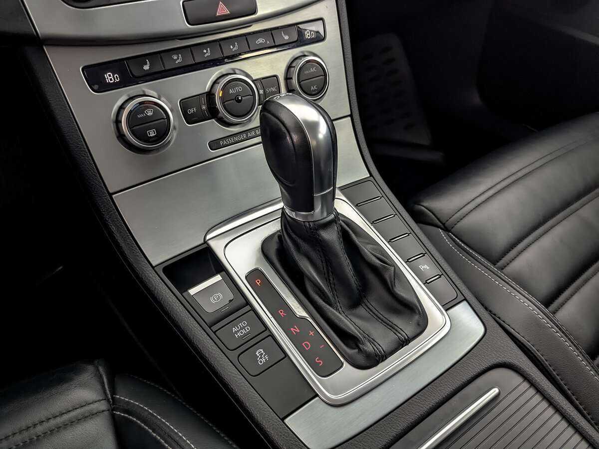 Volkswagen Passat CC, 2013 - Фото №24