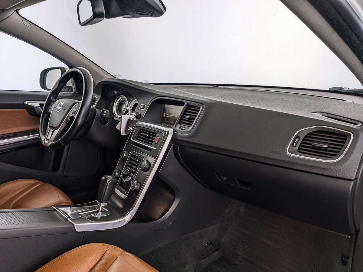 Volvo S60, 2012 - Фото №11