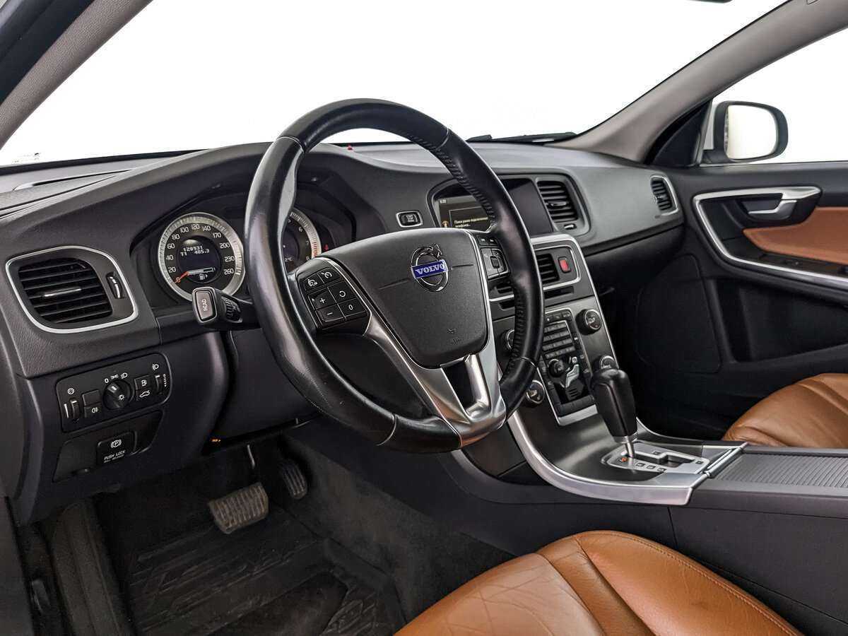 Volvo S60, 2012 - Фото №13
