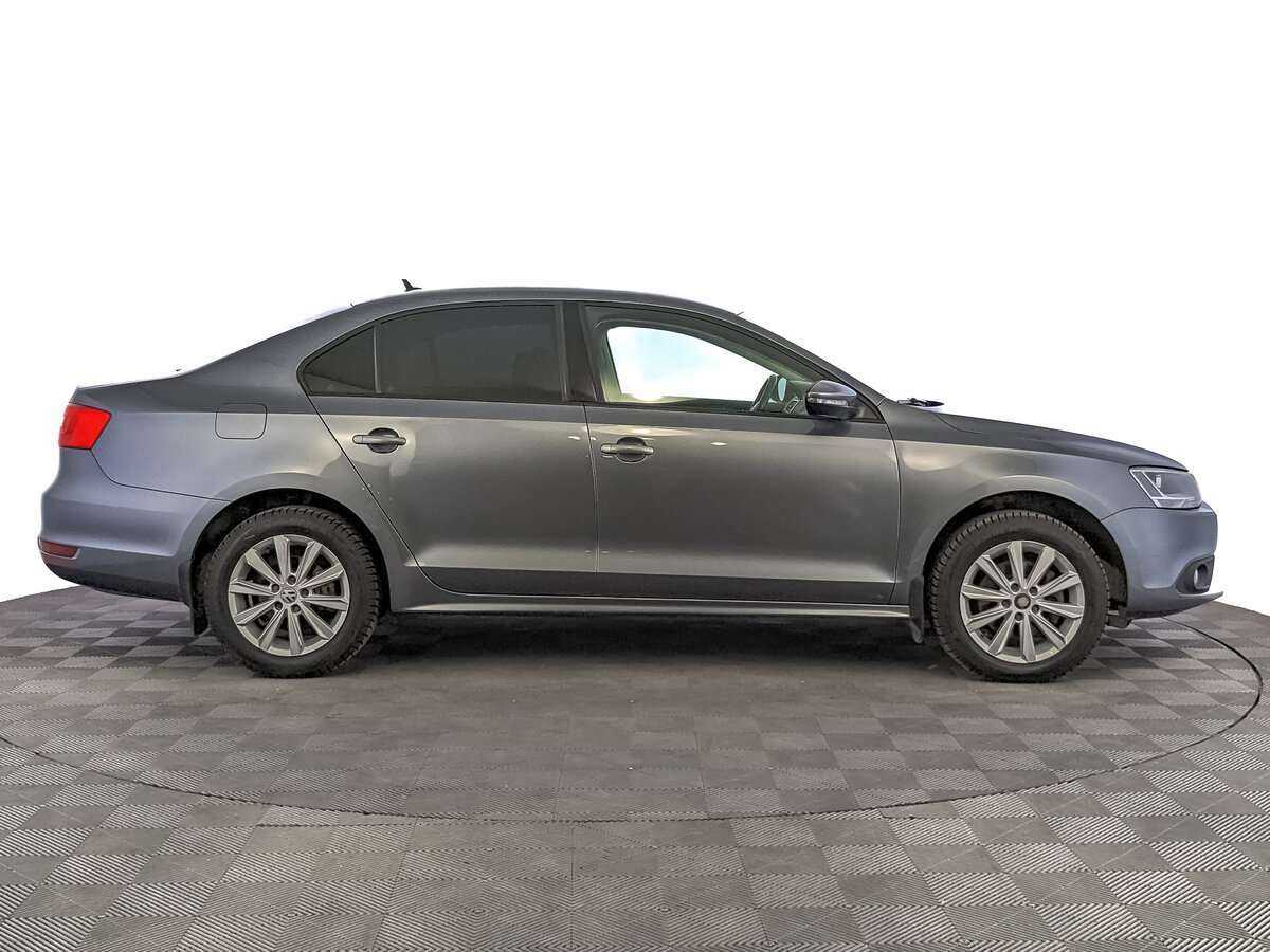 Volkswagen Jetta, 2012 - Фото №3