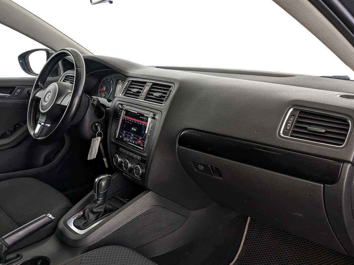 Volkswagen Jetta, 2012 - Фото №7
