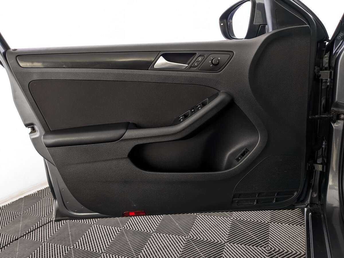 Volkswagen Jetta, 2012 - Фото №13