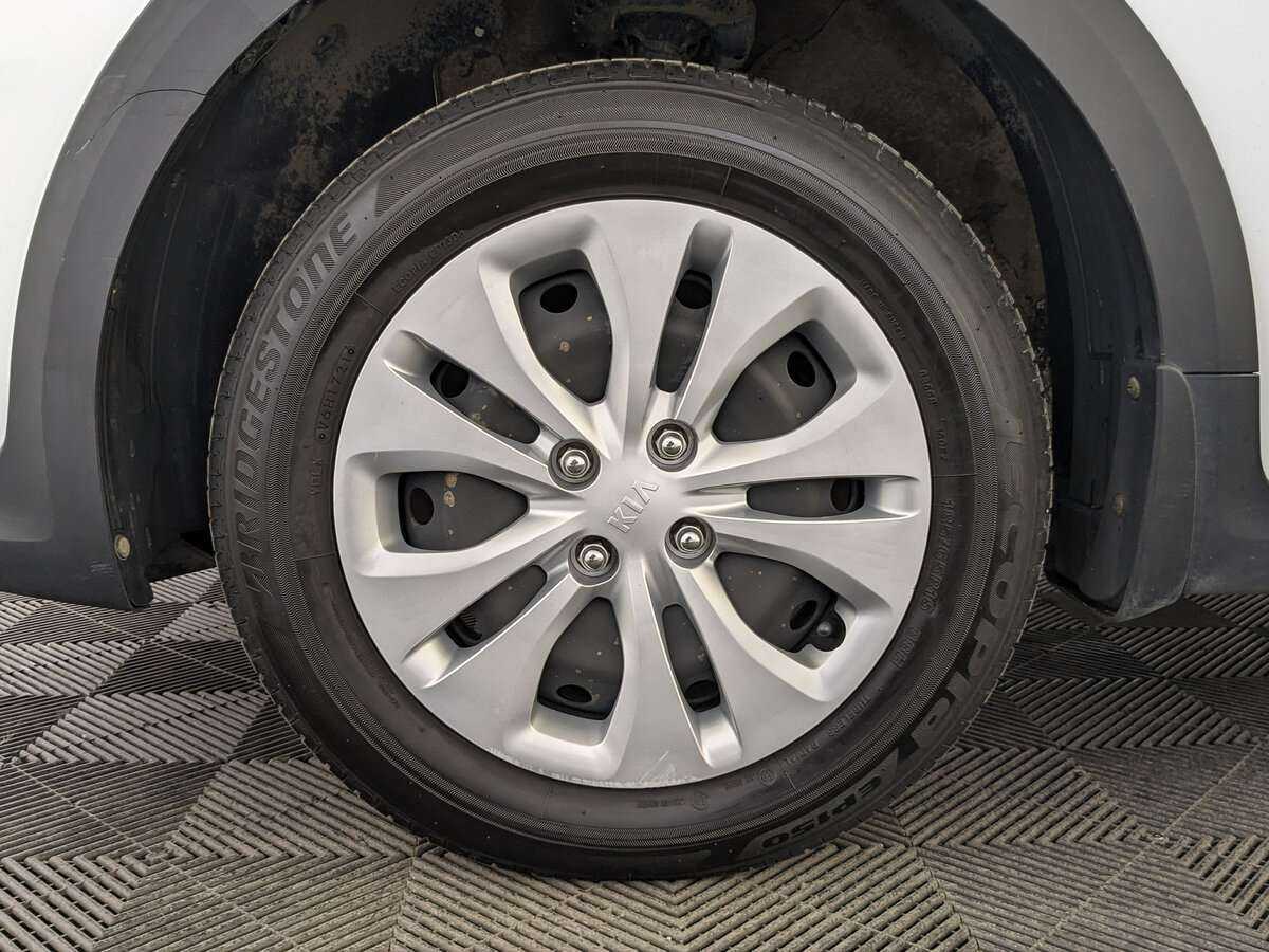 Kia Rio X-Line, 2019 - Фото №11