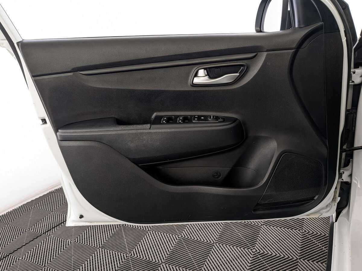 Kia Rio X-Line, 2019 - Фото №18