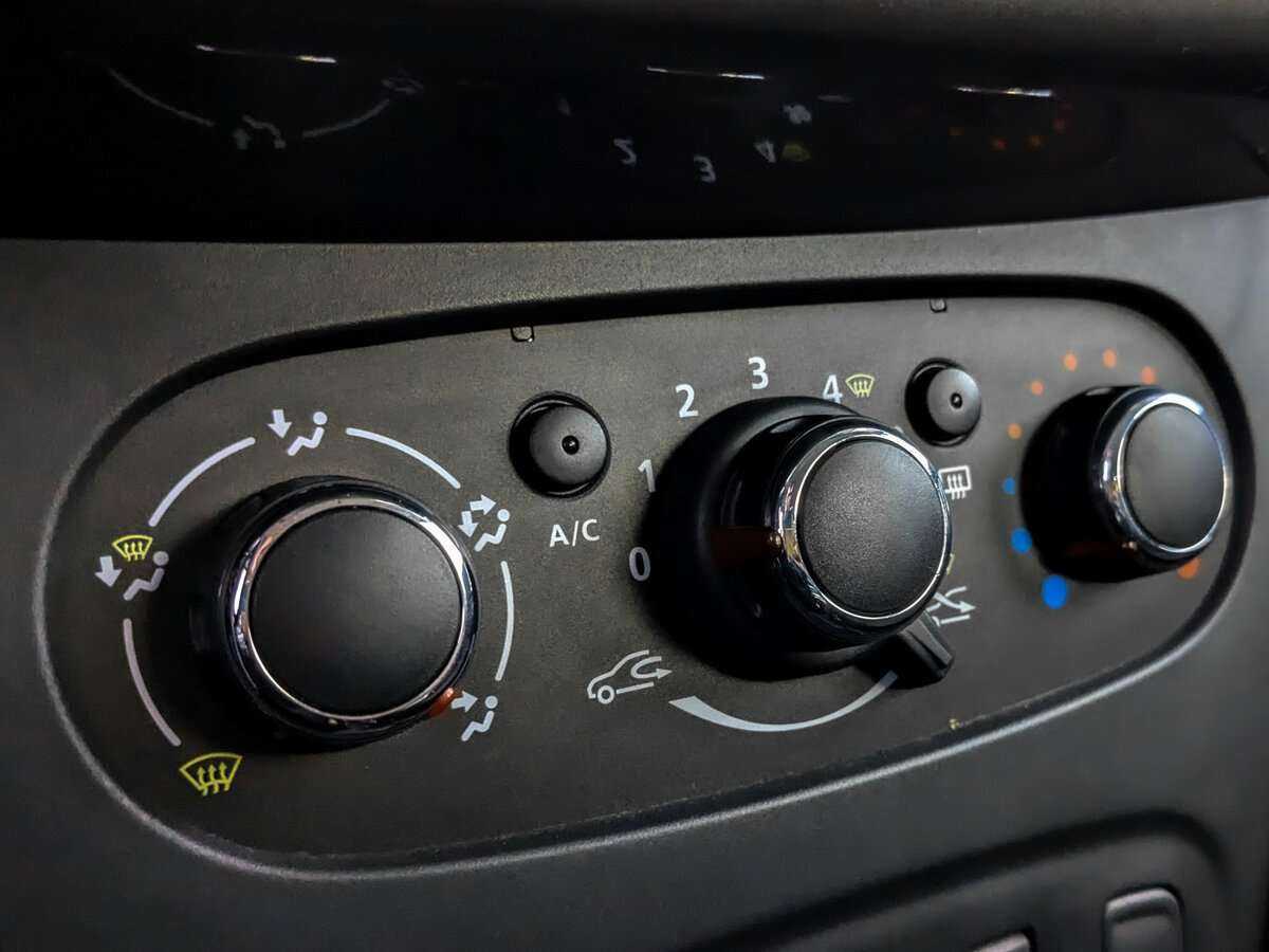 Renault Logan, 2017 - Фото №20