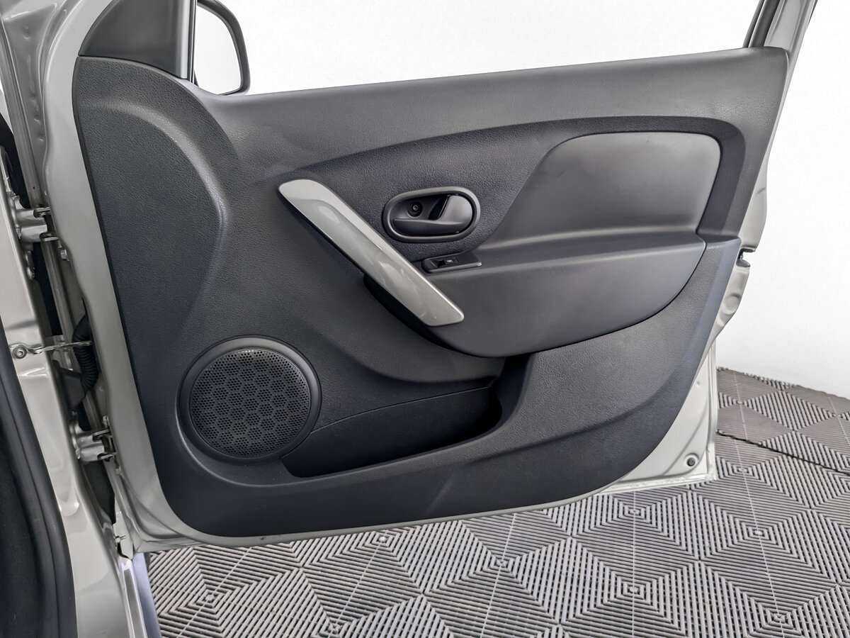 Renault Sandero Stepway, 2021 - Фото №21