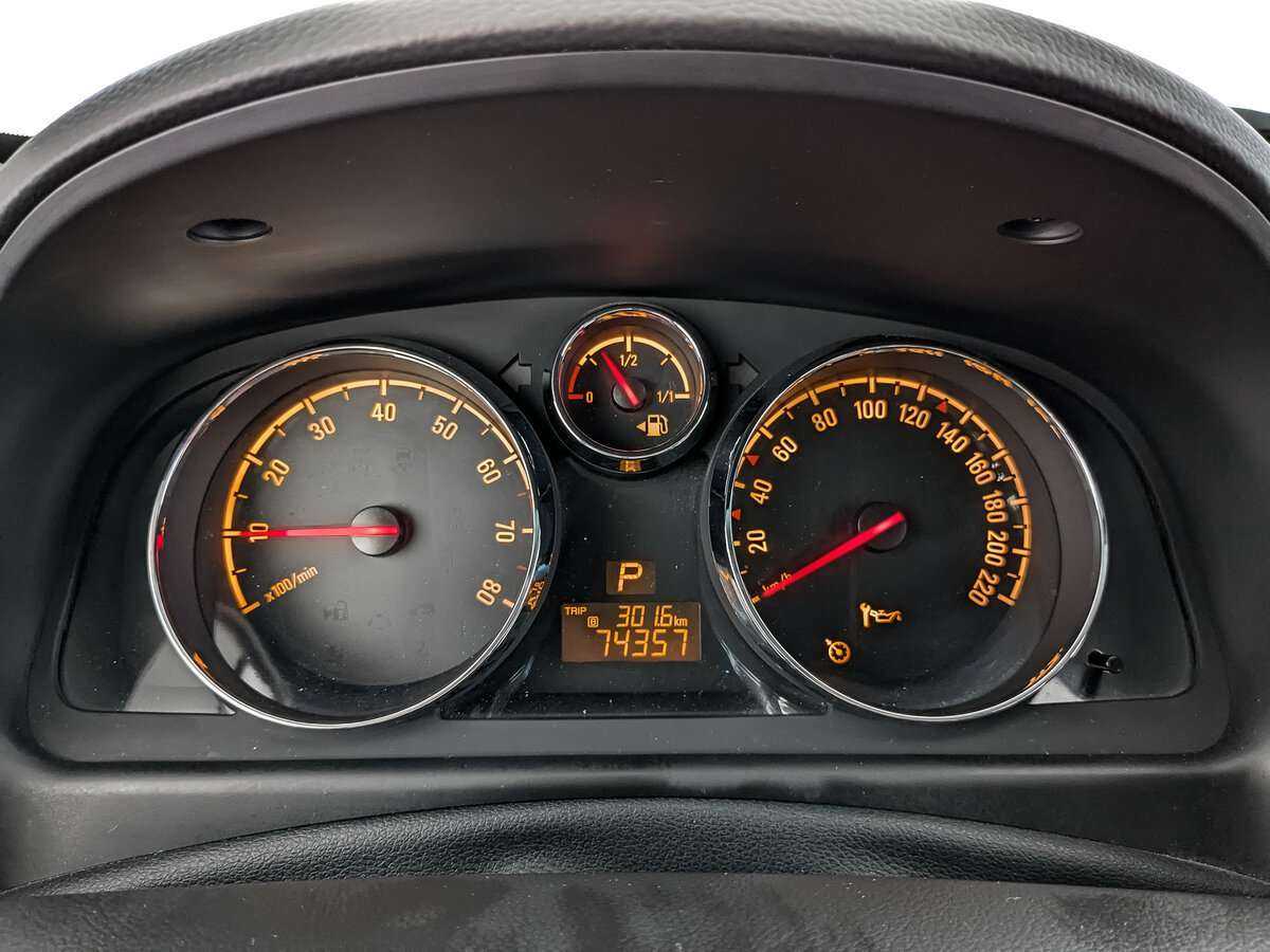 Opel Antara, 2013 - Фото №14