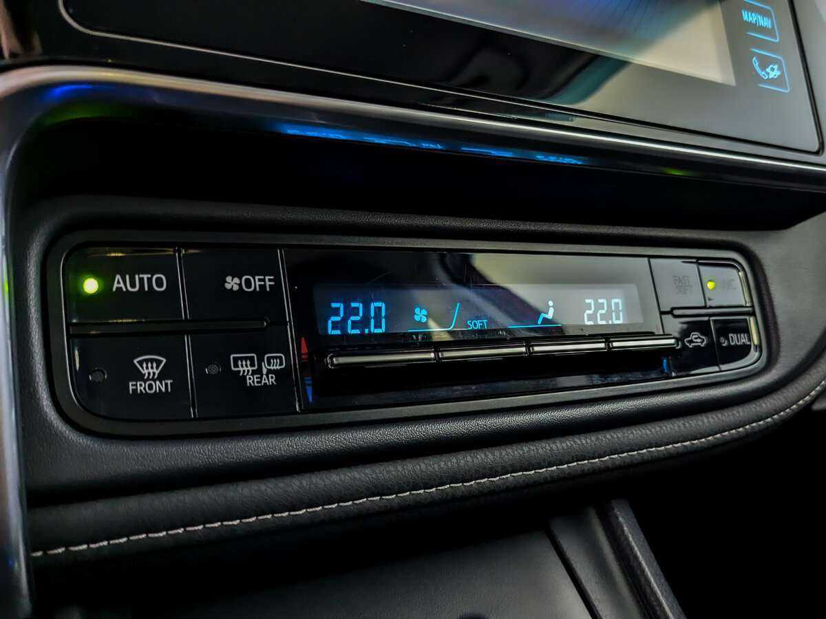 Toyota Corolla, 2018 - Фото №23