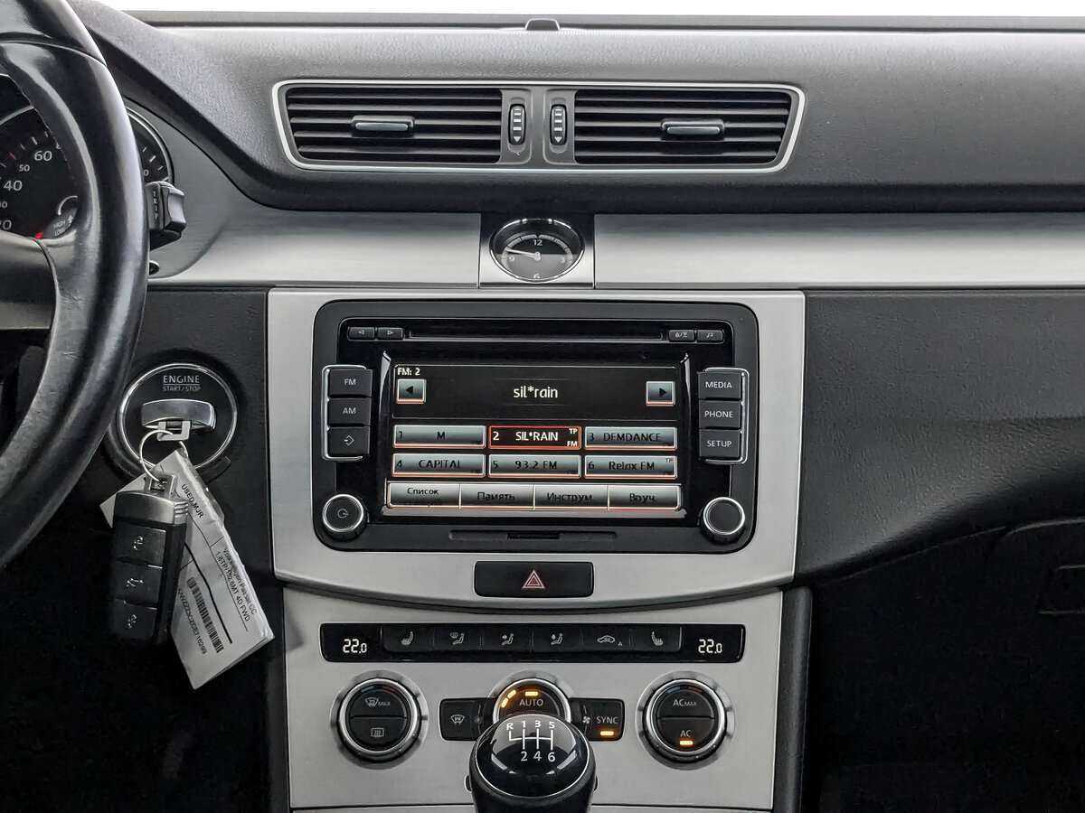 Volkswagen Passat CC, 2012 - Фото №12