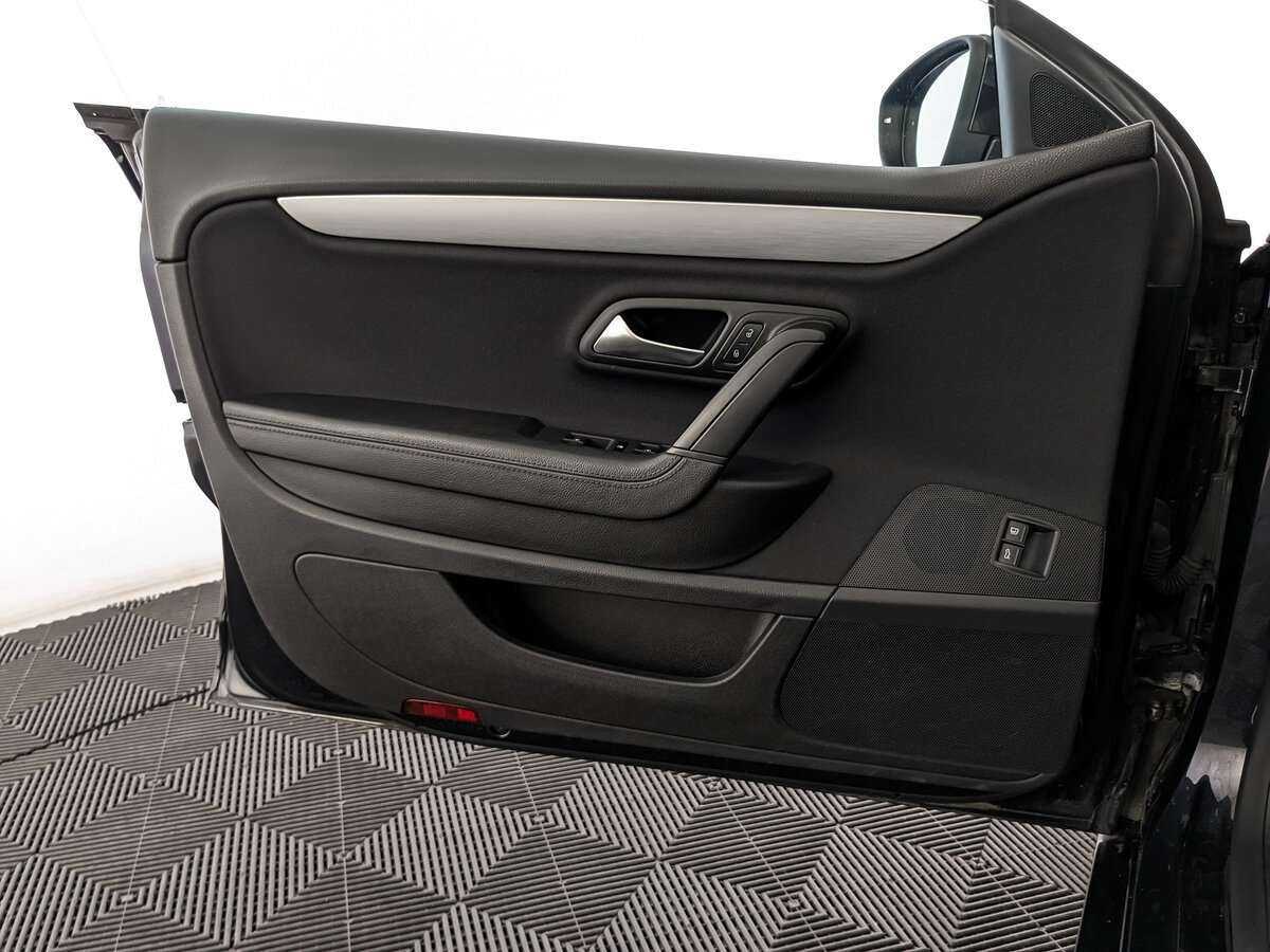 Volkswagen Passat CC, 2012 - Фото №14