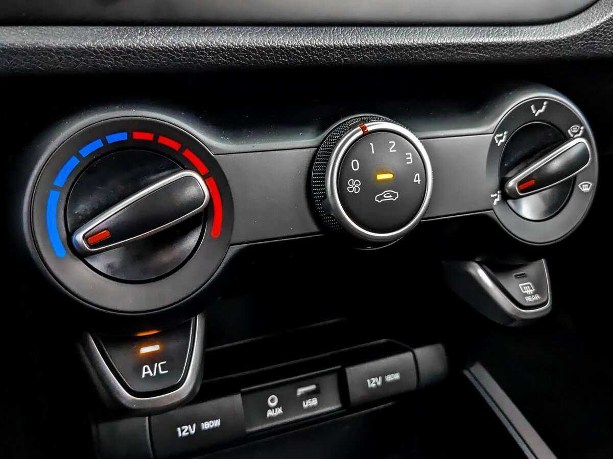 Kia Rio X-Line, 2019 - Фото №20