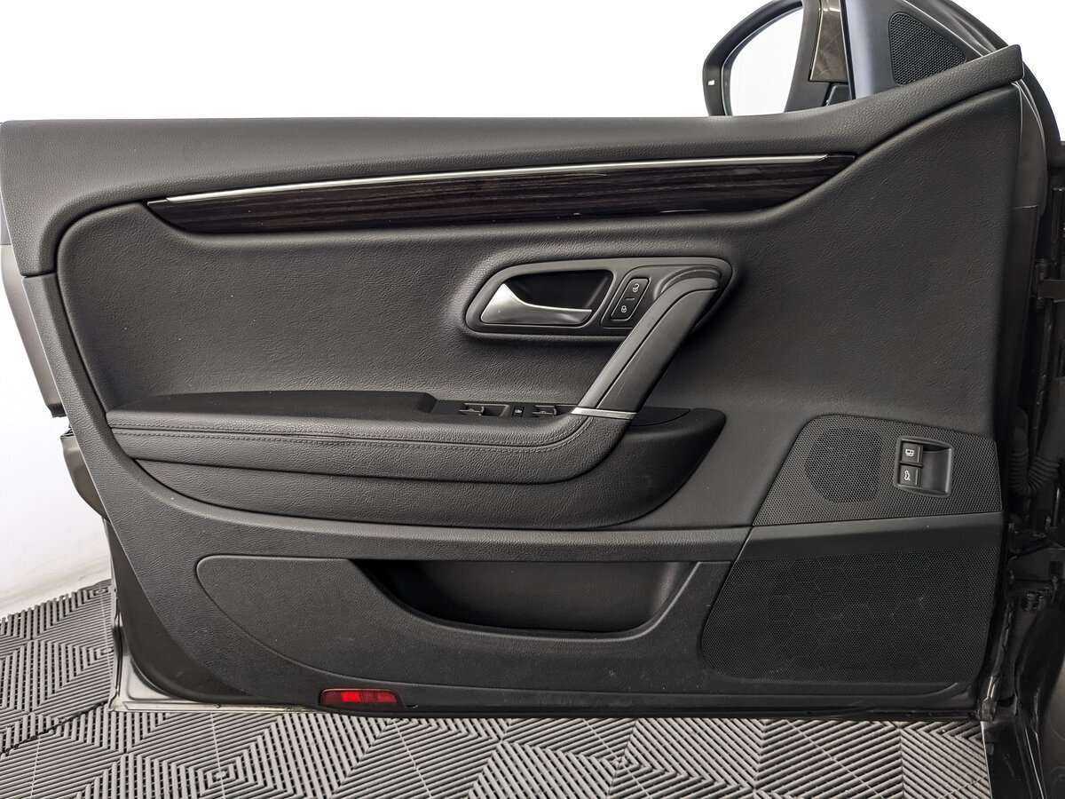 Volkswagen Passat CC, 2012 - Фото №17