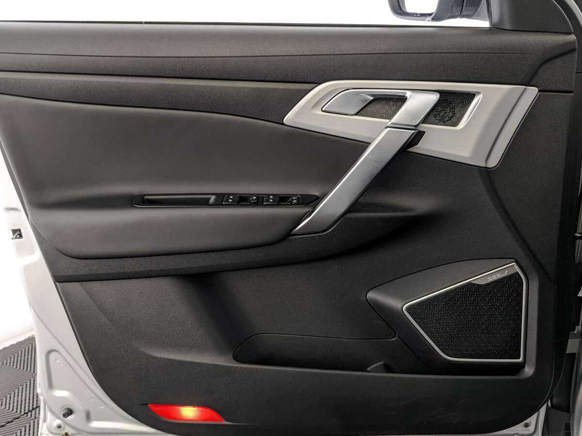 Geely Atlas, 2018 - Фото №14