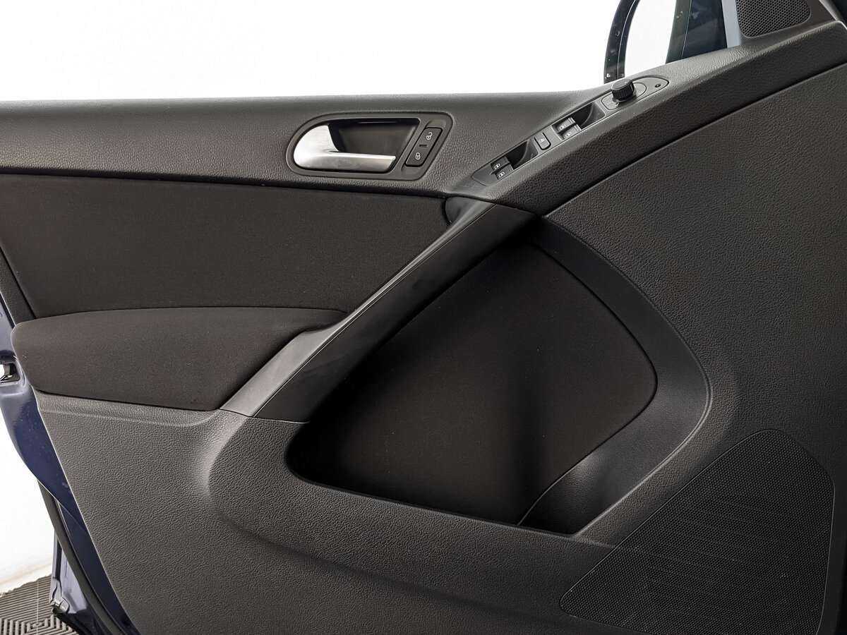 Volkswagen Tiguan, 2015 - Фото №14