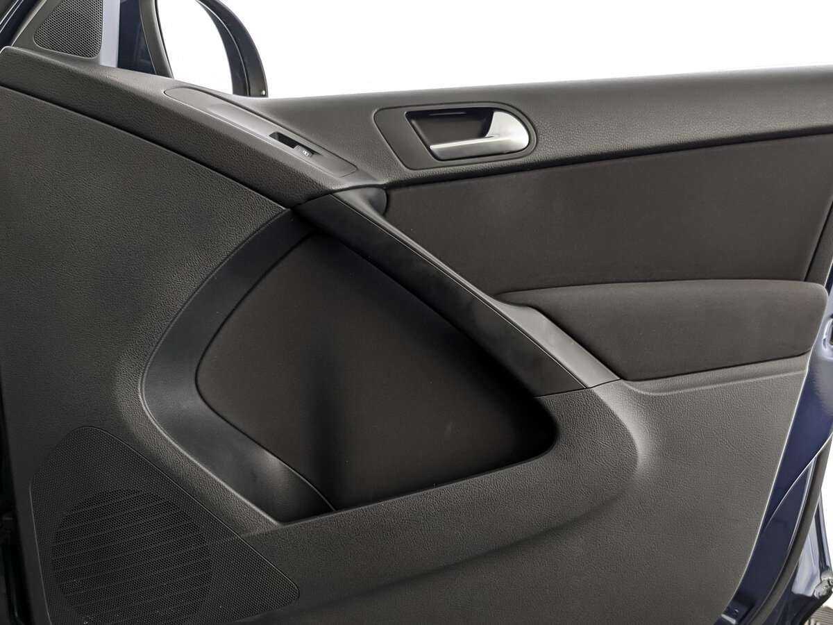 Volkswagen Tiguan, 2015 - Фото №20